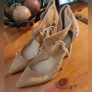 Elegant Tan Women's Heels